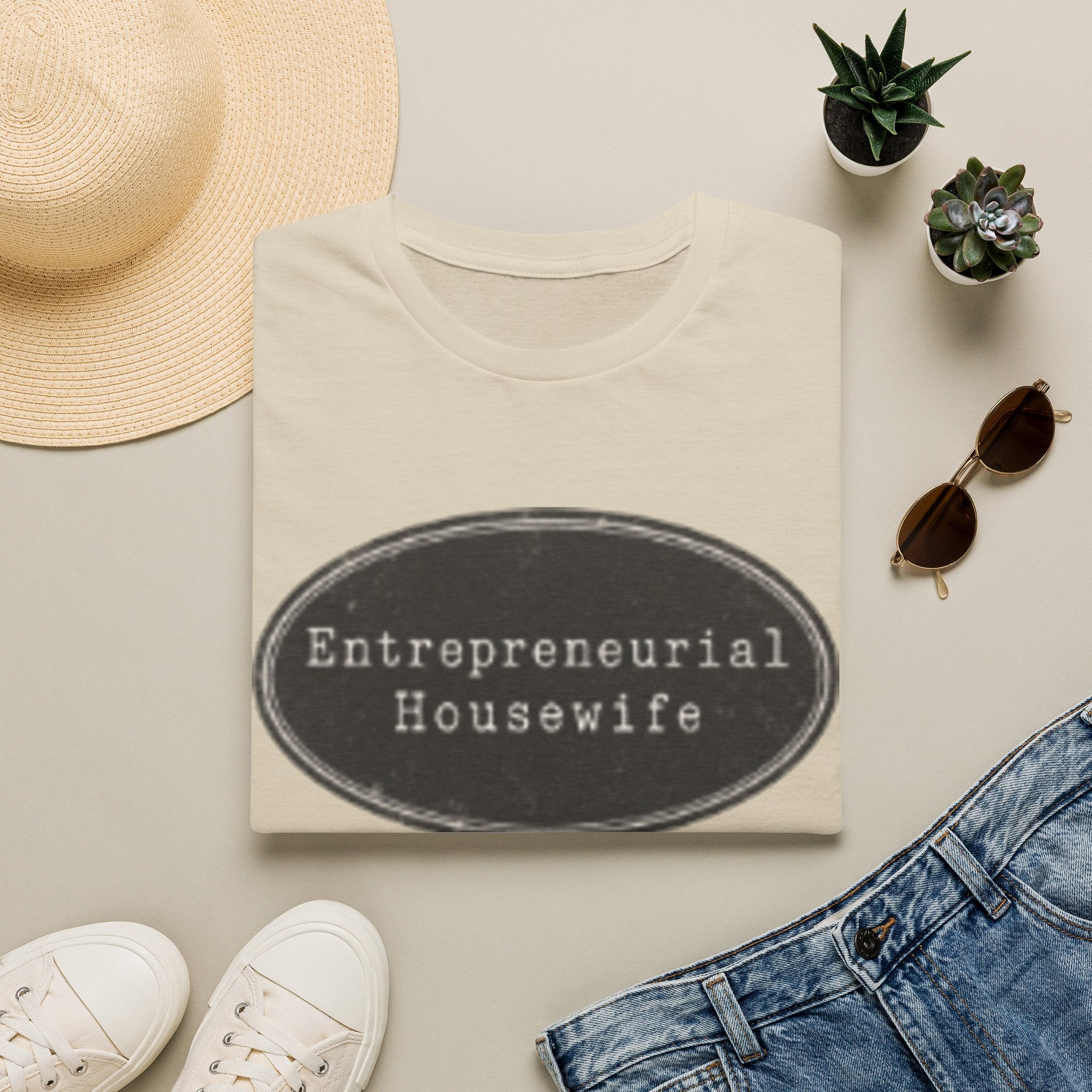Entrepreneurial Housewife T-Shirt — Vintage Typewriter Badge Tee for Women Entrepreneurs