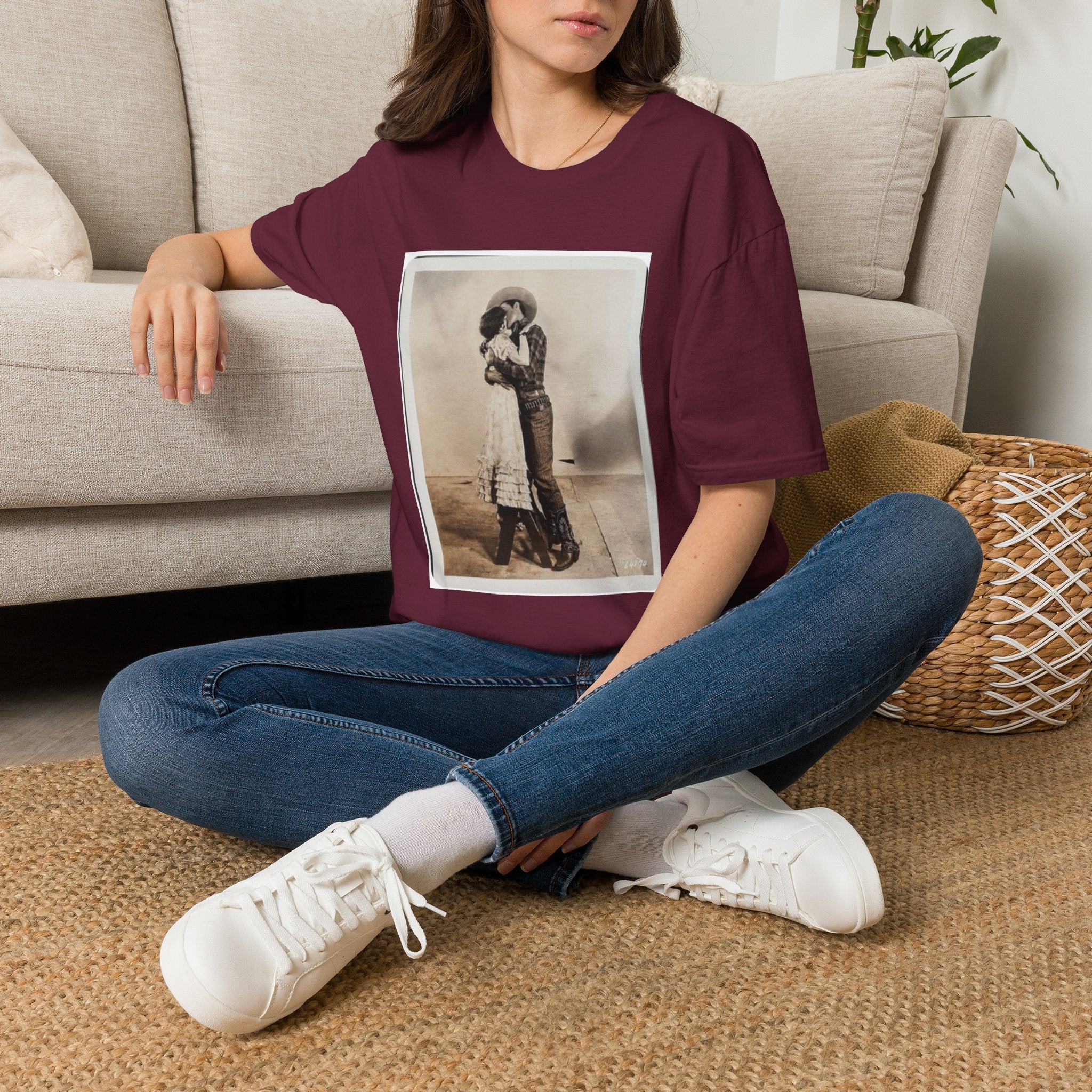Vintage Couple Embrace T‑Shirt – Retro Romantic Photo Tee