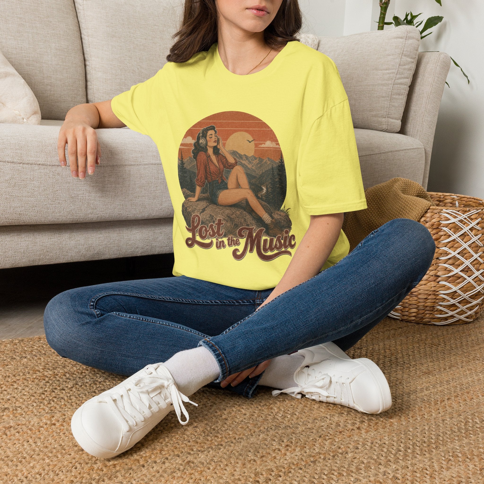 Retro Pin-Up 'Lost in Music' T-Shirt — Vintage Sunset Music Tee
