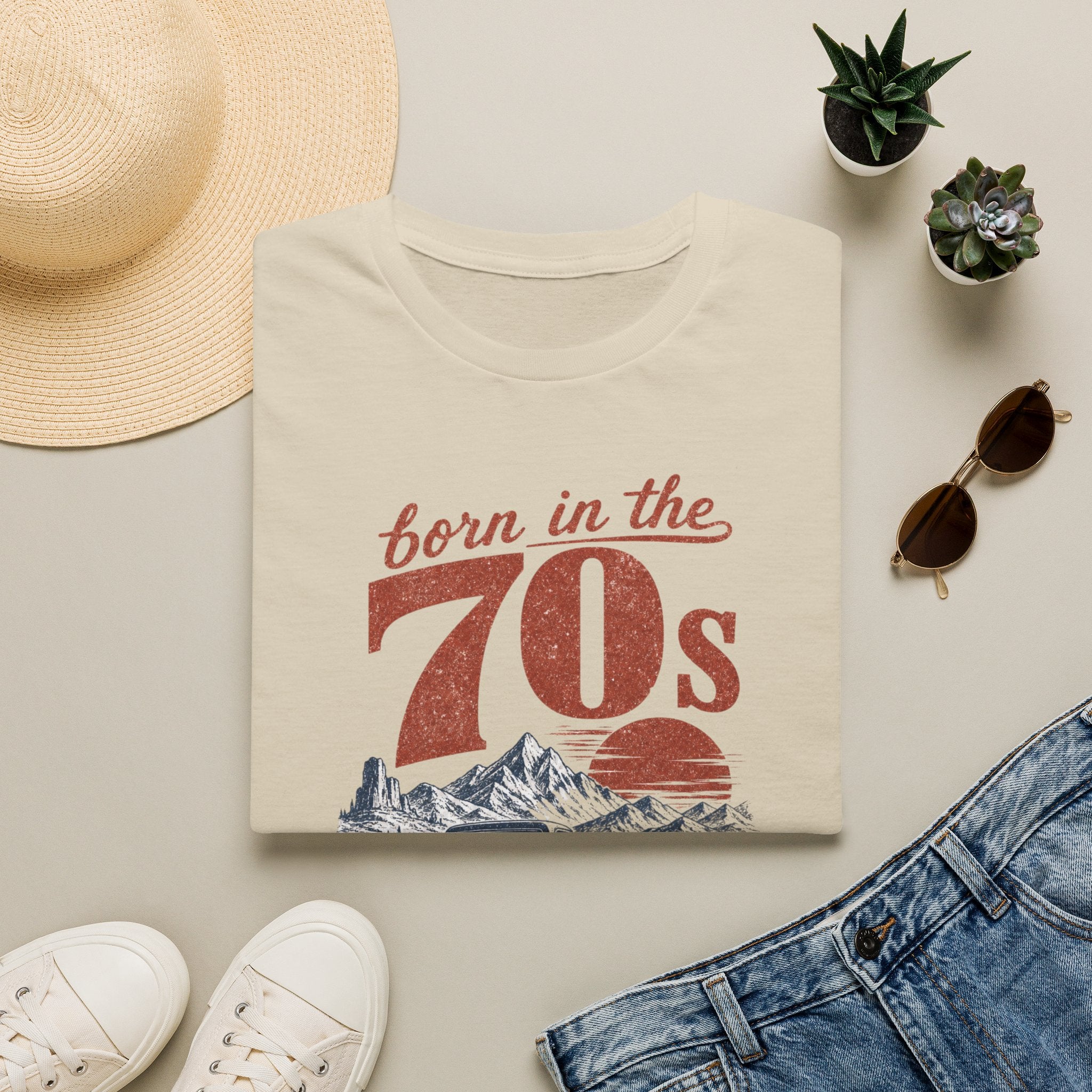 Born in the 70s T-Shirt — Retro 1970s Vintage Sunset Tee