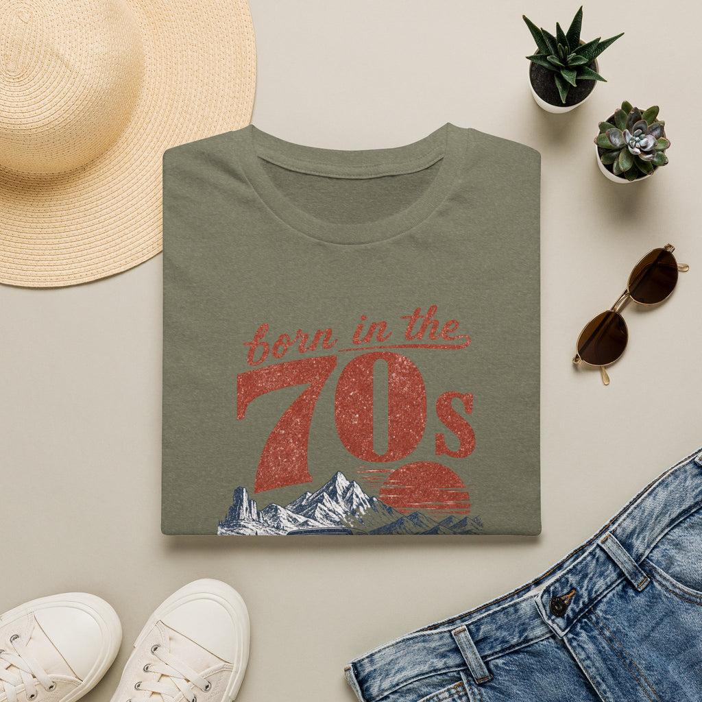 Born in the 70s T-Shirt — Retro 1970s Vintage Sunset Tee