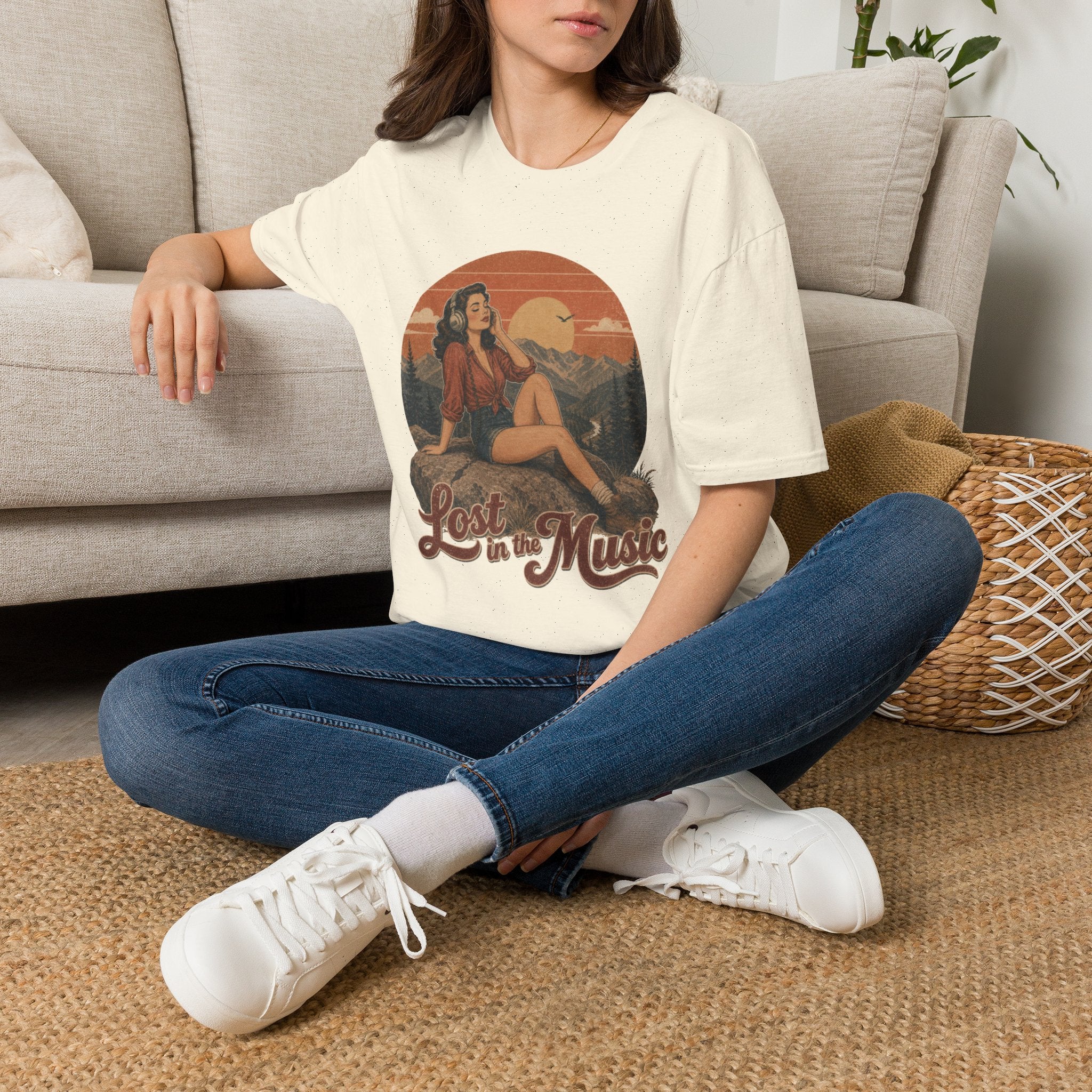 Retro Pin-Up 'Lost in Music' T-Shirt — Vintage Sunset Music Tee