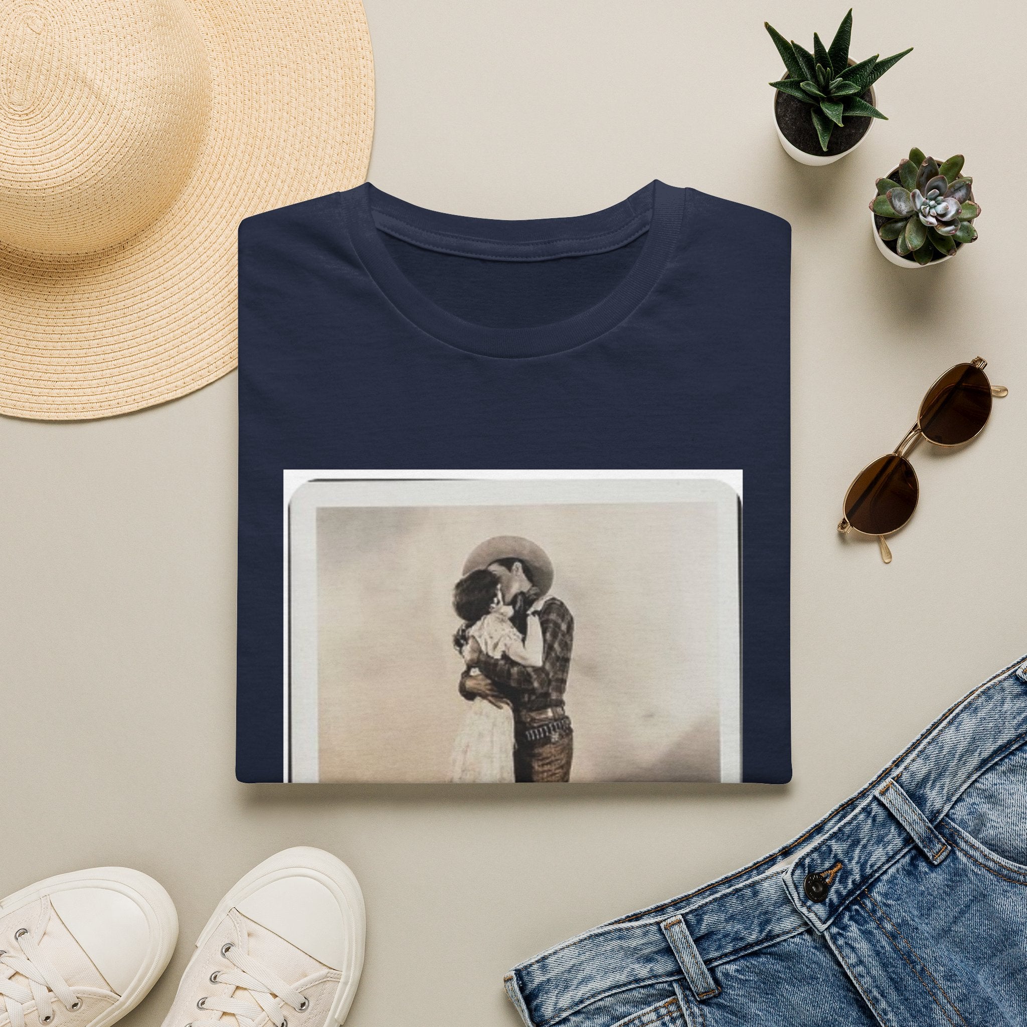 Vintage Couple Embrace T‑Shirt – Retro Romantic Photo Tee